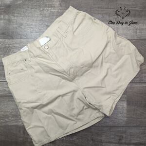 Bill Blass Chino Shorts Size 16